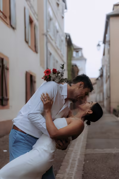 Pareja bailando fotógrafo Múnich retrato natural Rockbride Studio